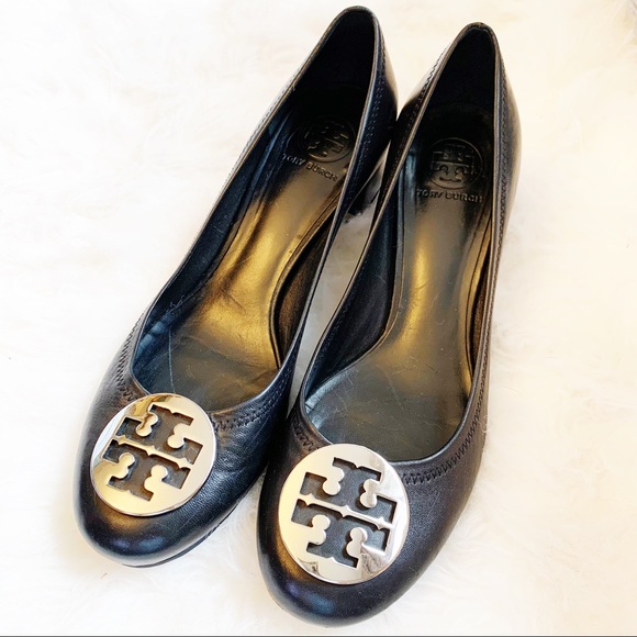 Tory Burch Shoes - Tory Burch Amy silver detail 2 inch pumps like new